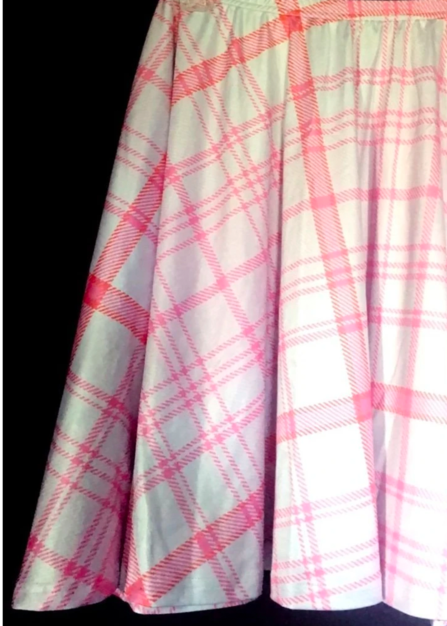 Plaid skater skirt top vs circle skirt